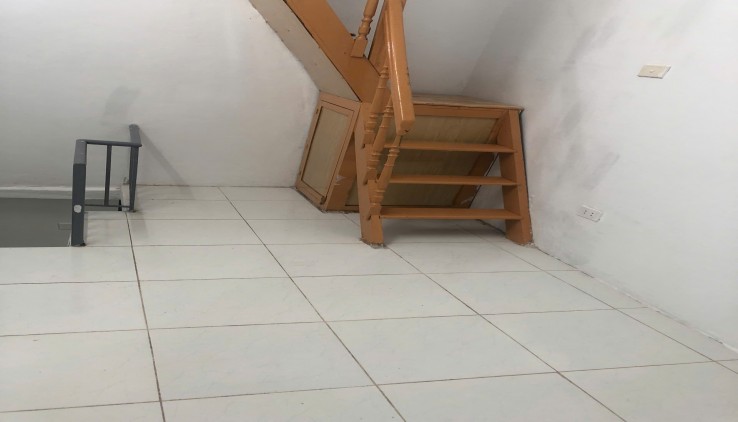 bán nhà riêng Nguyễn Lương Bằng, 3 tầng x 12m, 2 ngủ, hơn tỷ, 100m ra ô tô tránh